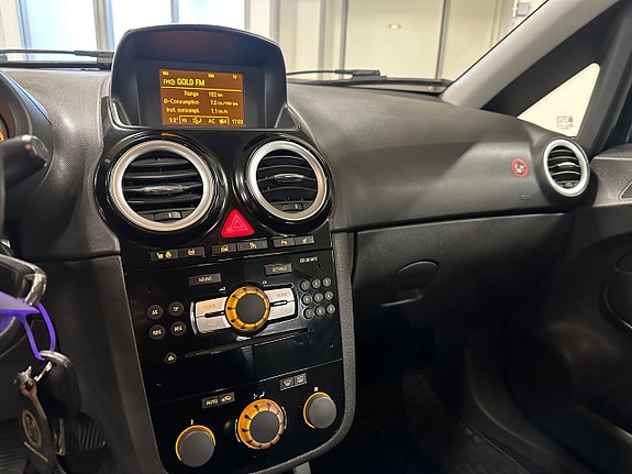 Opel Corsa 12 of 13