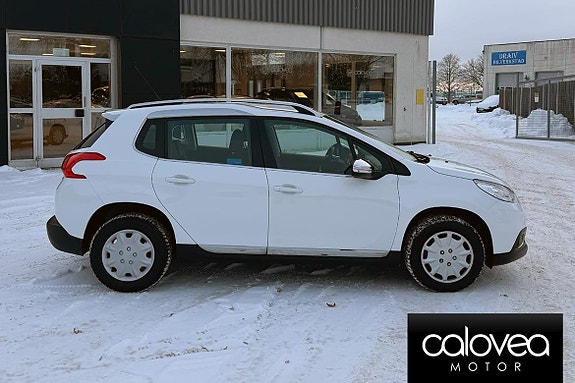 Peugeot 2008 2 of 5