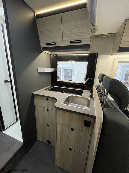 Sun Living S-serien 75Sl TRUMA VÄRME | AGATE BLACK (METALLIC) HYTT 12 of 27