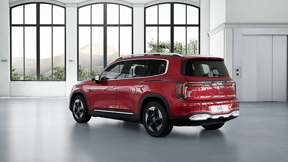 Mercedes-Benz GLB250+ 3 of 5