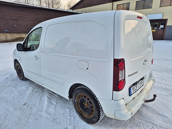 Peugeot Partner 2 of 4