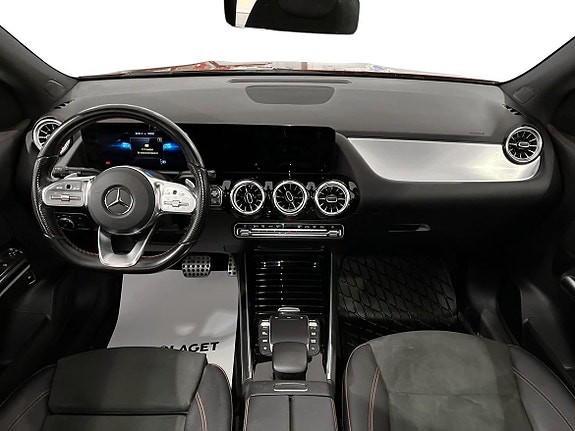 Mercedes-Benz GLA200 d 10 of 26