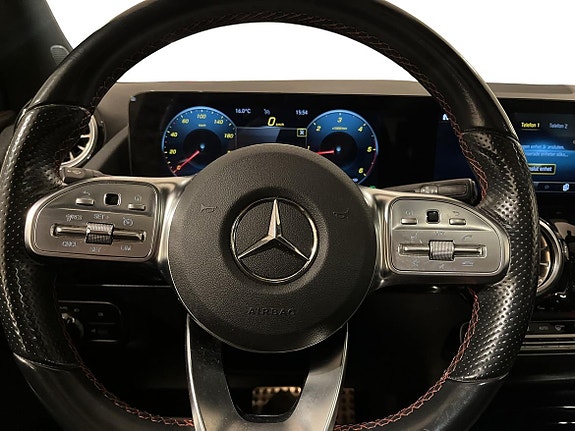 Mercedes-Benz GLA200 d 23 of 26