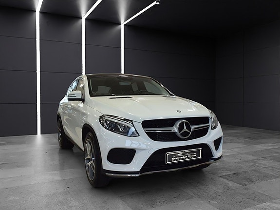 Mercedes-Benz GLE350 d 2 of 5