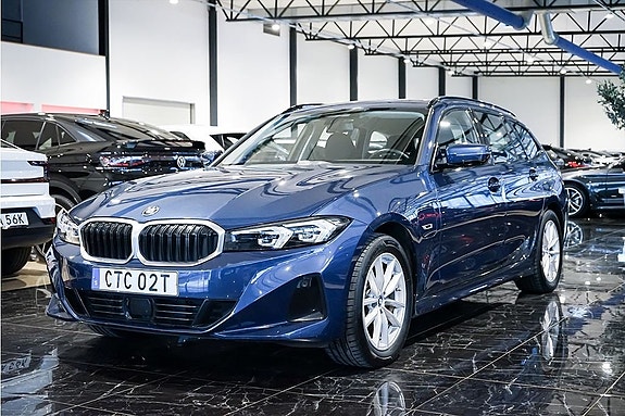 BMW 330e