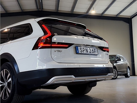Volvo V90 Cross Country 8 of 27
