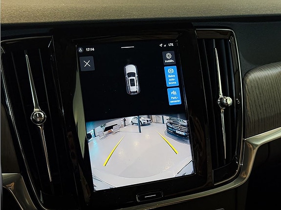 Volvo V90 Cross Country 25 of 27