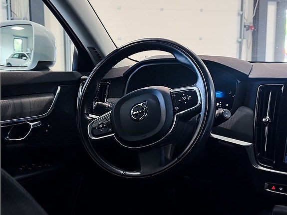 Volvo V90 Cross Country 20 of 27