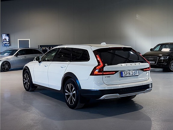 Volvo V90 Cross Country 7 of 27