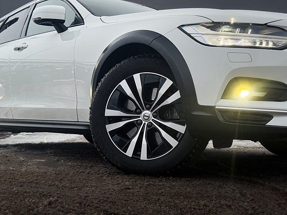 Volvo V90 Cross Country 5 of 5