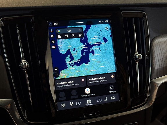 Volvo V90 Cross Country 24 of 30