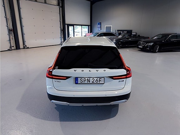Volvo V90 Cross Country 6 of 27