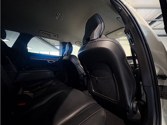 Volvo V90 Cross Country 13 of 27