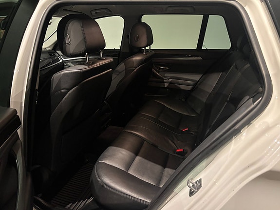 BMW 520d 13 of 20