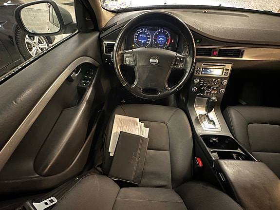 Volvo V70 13 of 17