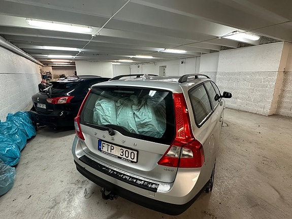 Volvo V70 5 of 17
