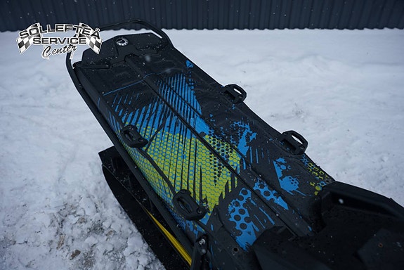 SKI-DOO SUMMIT 850 165" -17 6 of 7