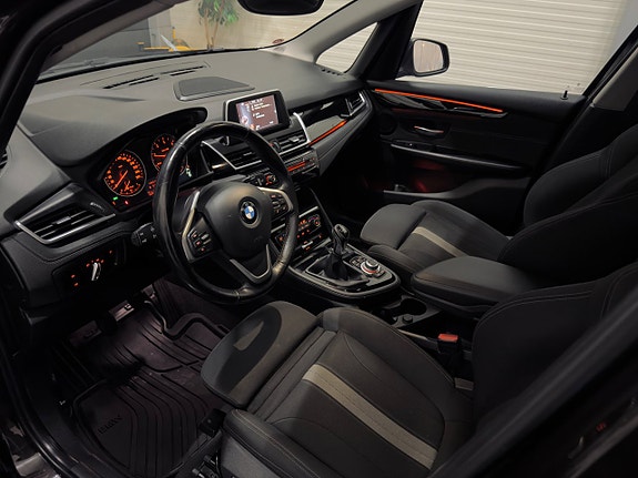 BMW 218 18 of 26