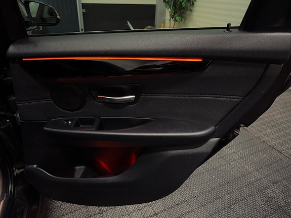 BMW 218 23 of 26