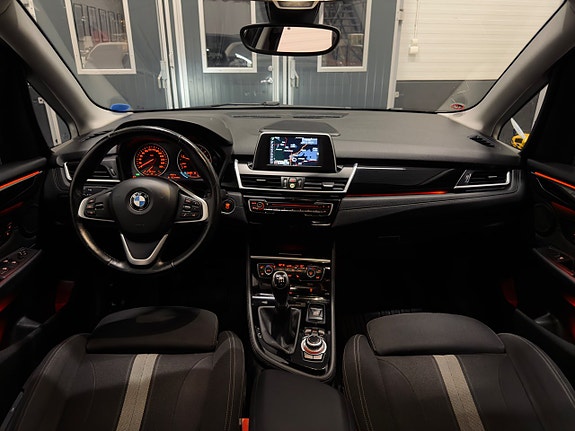 BMW 218 8 of 26