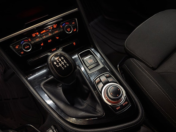 BMW 218 13 of 26