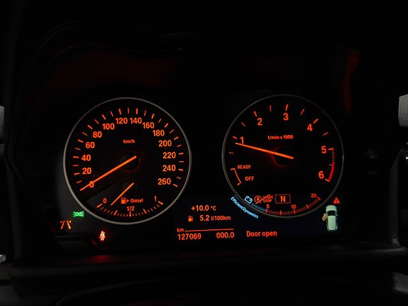 BMW 218 10 of 26