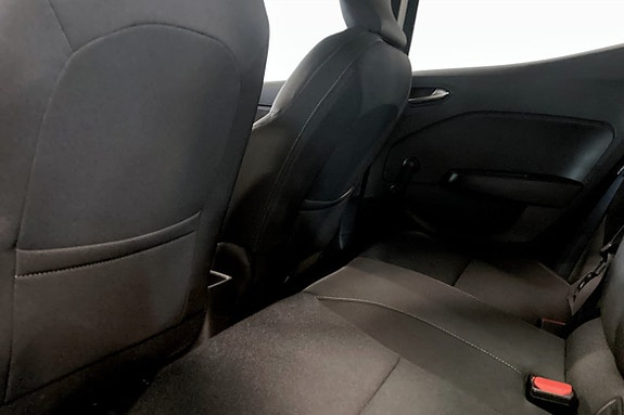 Renault Clio 9 of 10