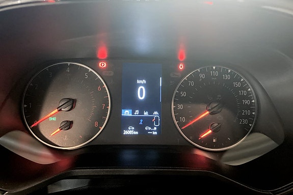 Renault Clio 8 of 10