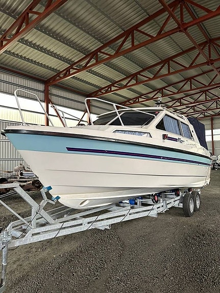 Flipper 760 + Volvo Penta bensin V6 Vortec 290 DP drev