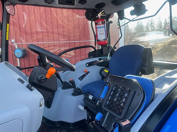 New Holland T4s75 3 of 7