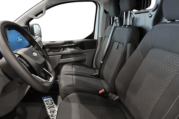 Ford Transit Custom 9 of 12
