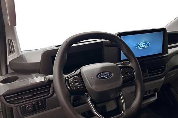 Ford Transit Custom 10 of 12