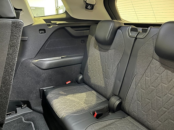 Volkswagen Tayron 17 of 29