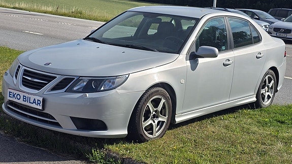 Saab 9-3 2 of 5