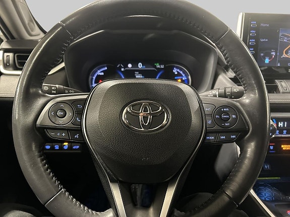 Toyota RAV4 21 of 25