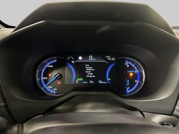 Toyota RAV4 15 of 25