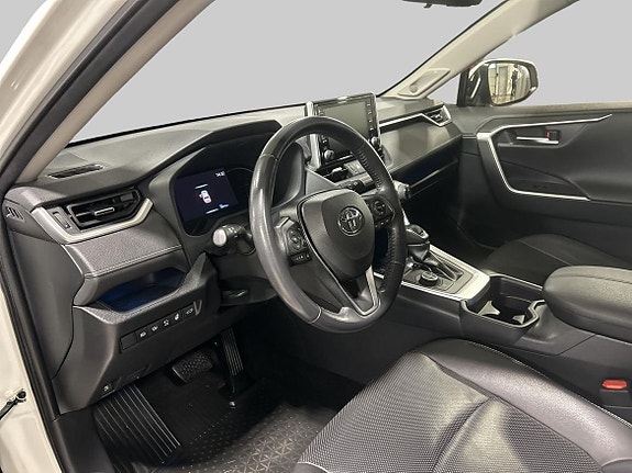 Toyota RAV4 14 of 25