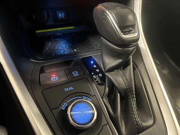 Toyota RAV4 24 of 25