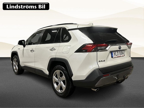 Toyota RAV4 4 of 25