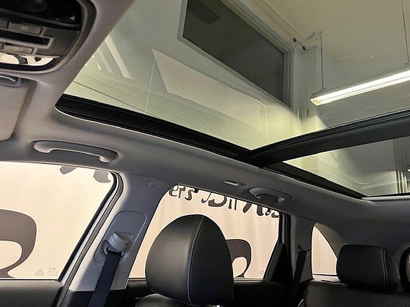 Kia Sorento 10 of 15