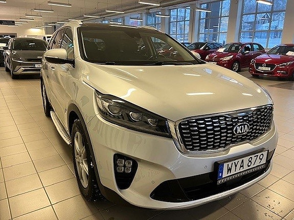 Kia Sorento 3 of 5