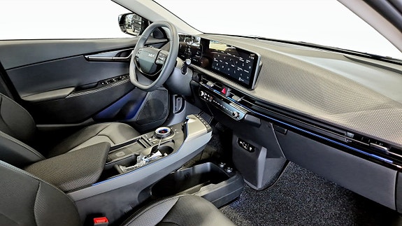 Kia EV6 7 of 12