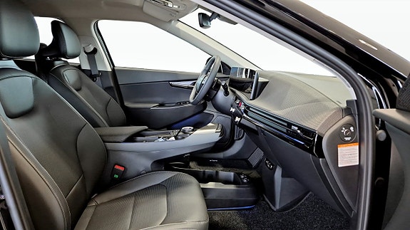 Kia EV6 8 of 12