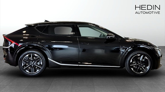 Kia EV6 4 of 5