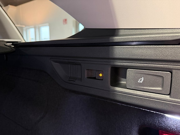 Volkswagen Passat 24 of 25