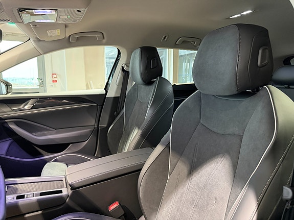 Volkswagen Passat 11 of 25