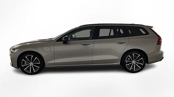 Volvo V60 2 of 5