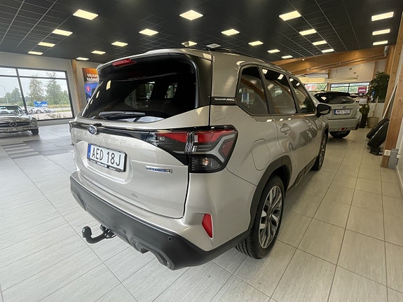 Subaru Forester 4 of 14