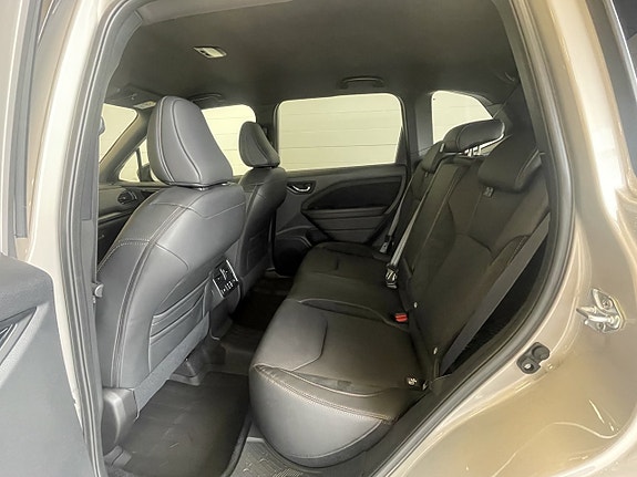 Subaru Forester 9 of 14
