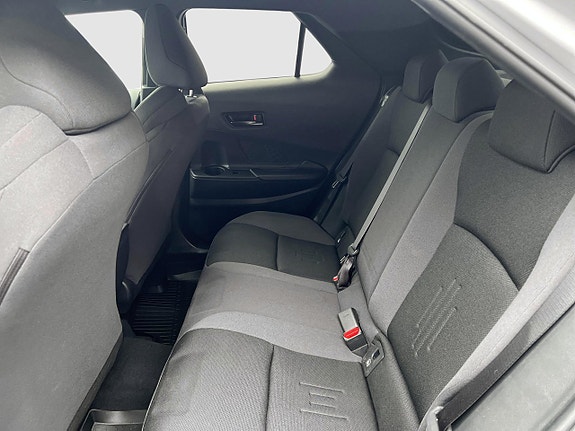 Toyota C-HR 12 of 15